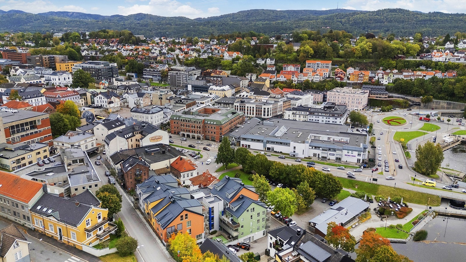Kjøpesenteret "Arkaden" er kun en liten gåtur unna. Galleribilde