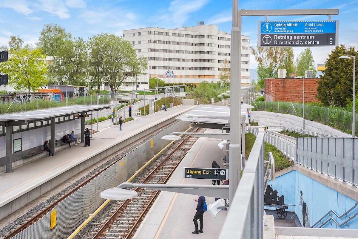 - Oppsal T-bane - Galleribilde