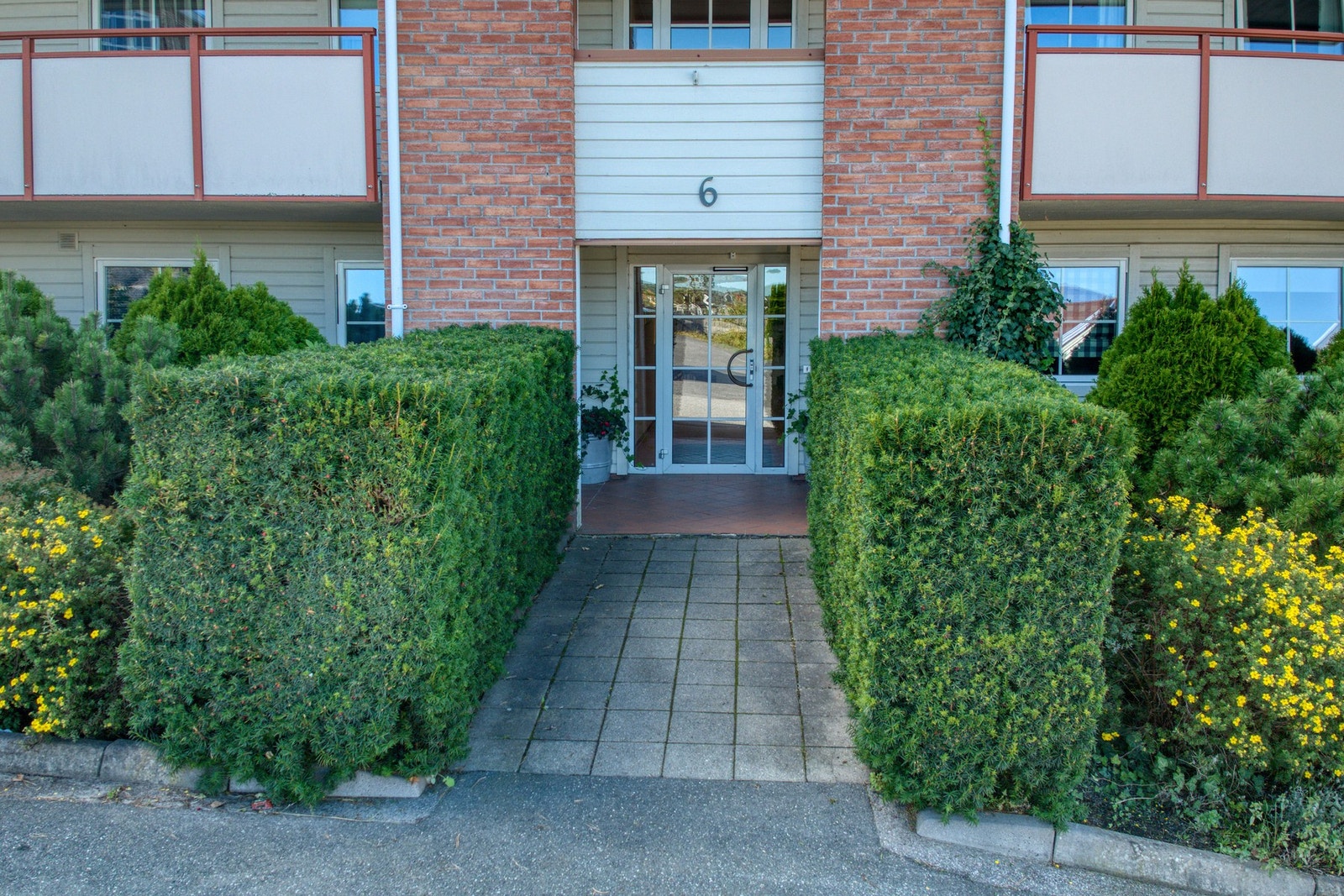 Inngangspartiet til bygget. Galleribilde