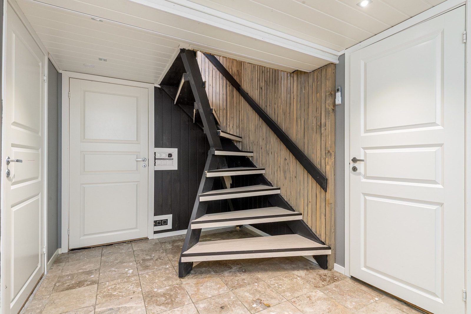 Gang i kjeller Galleribilde