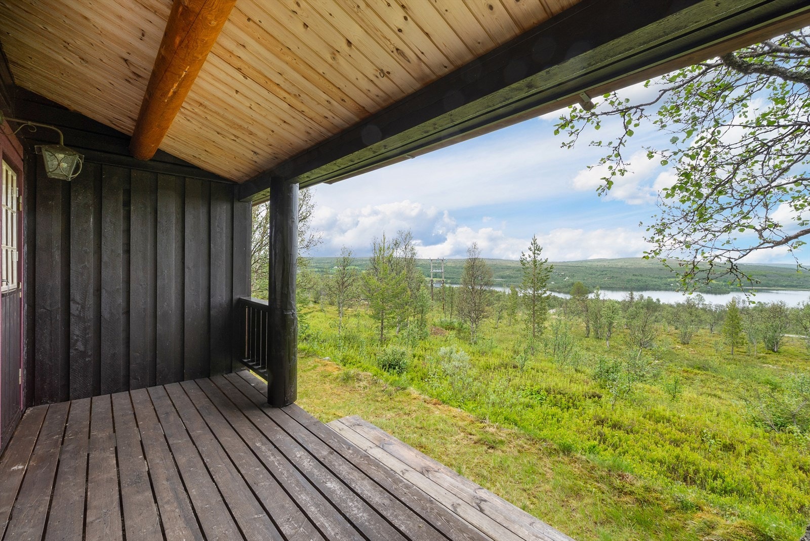 Utsikt fra verandaen. Galleribilde