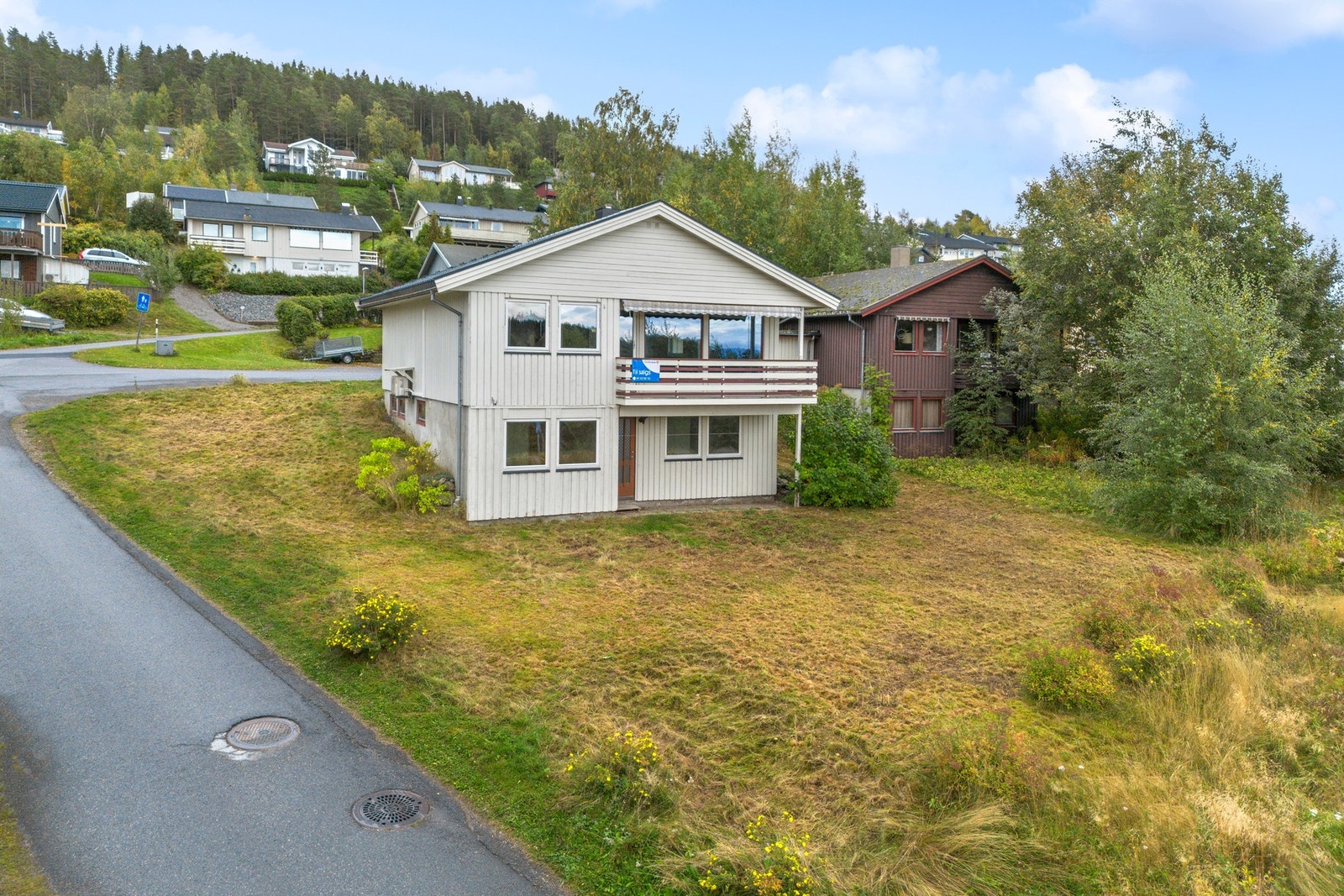 Utgang til nedre del av hagen Galleribilde