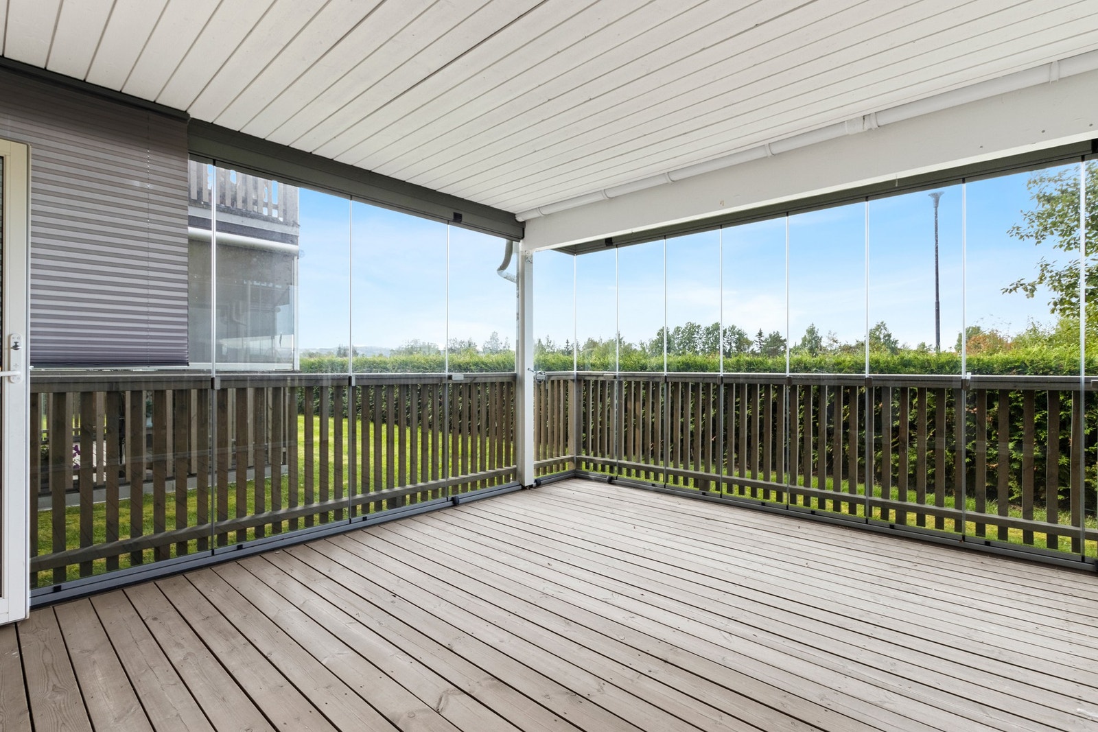 Terrasse. Galleribilde