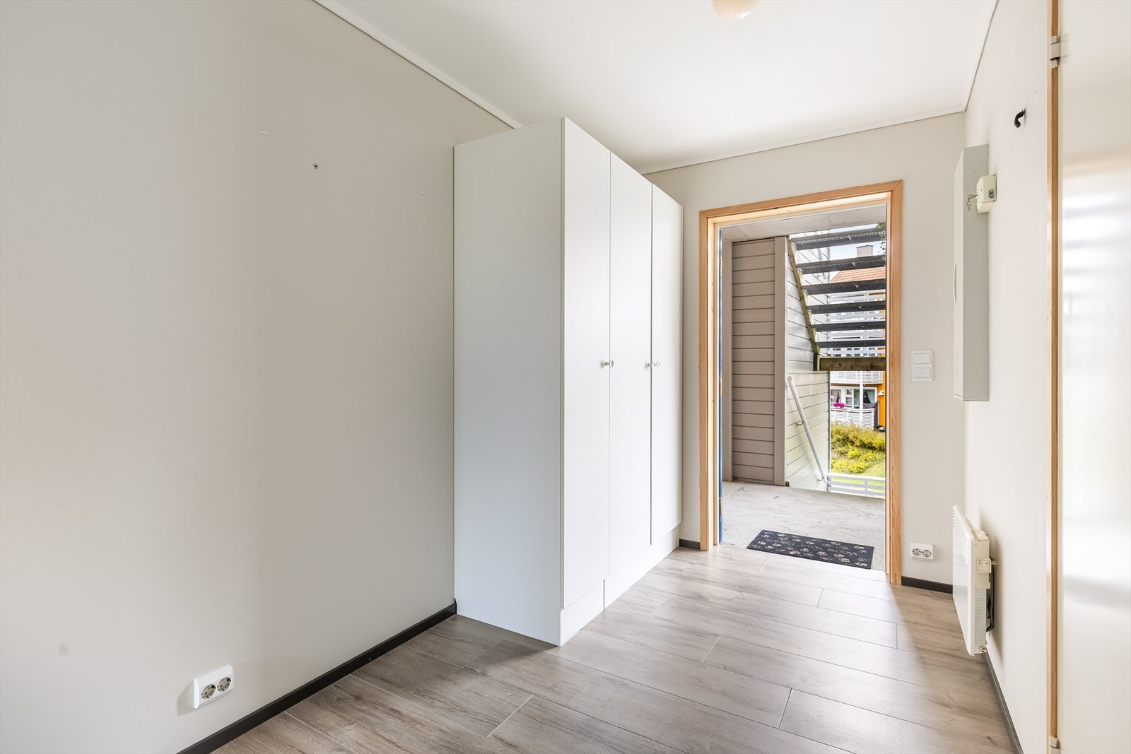 Gang med plass til garderobeskap Galleribilde