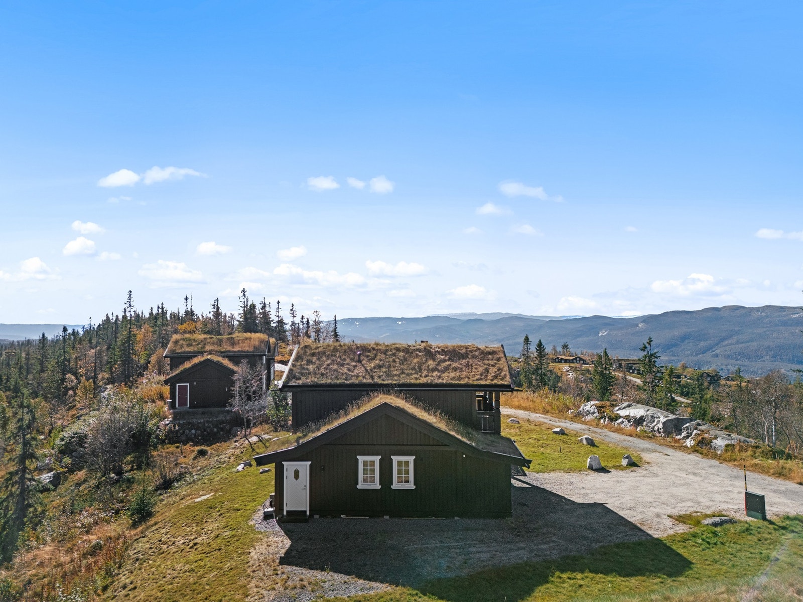 Det er parkering i egen gårdsplass. Galleribilde