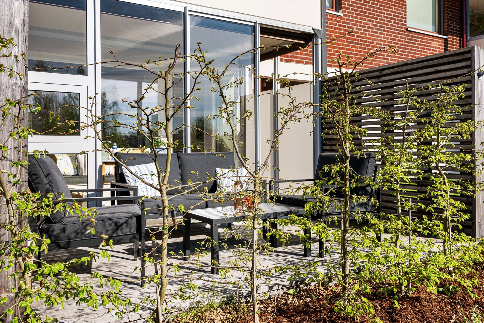 Videre adkomst til vestvendt markterrasse med flott utsyn. Galleribilde