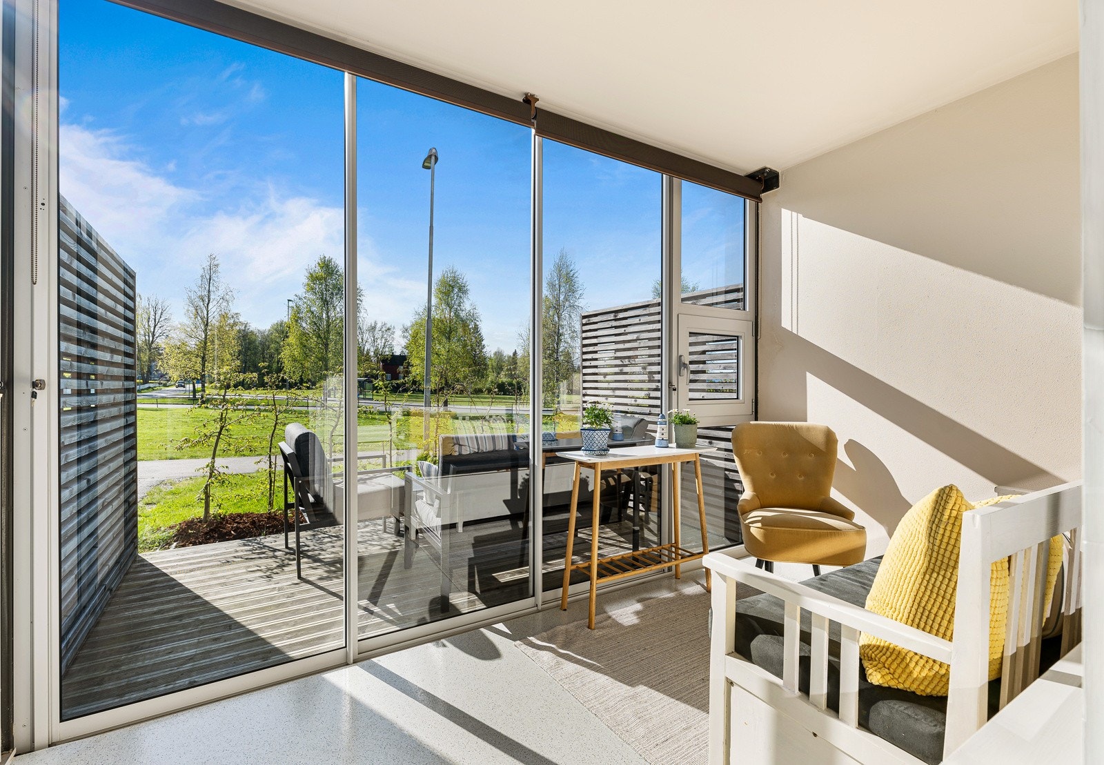 En meget praktisk leilighet med flott vestvendt vinterhage og markterrasse. Galleribilde