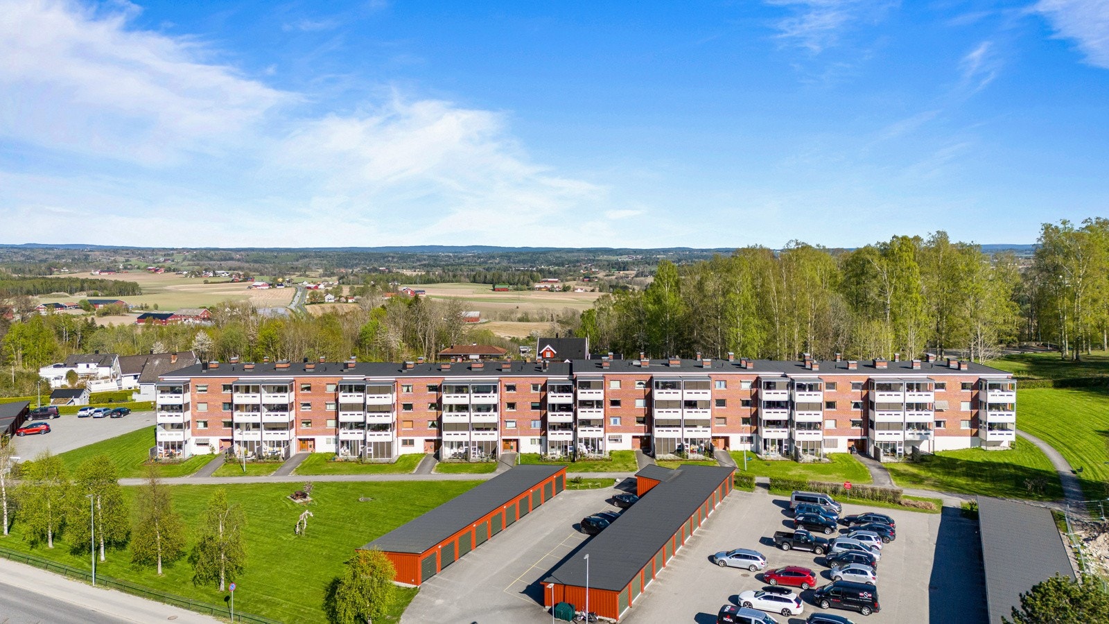 Borettslagets disponerer flere parkeringsplasser etter førstemann til mølla prinsippet. Galleribilde