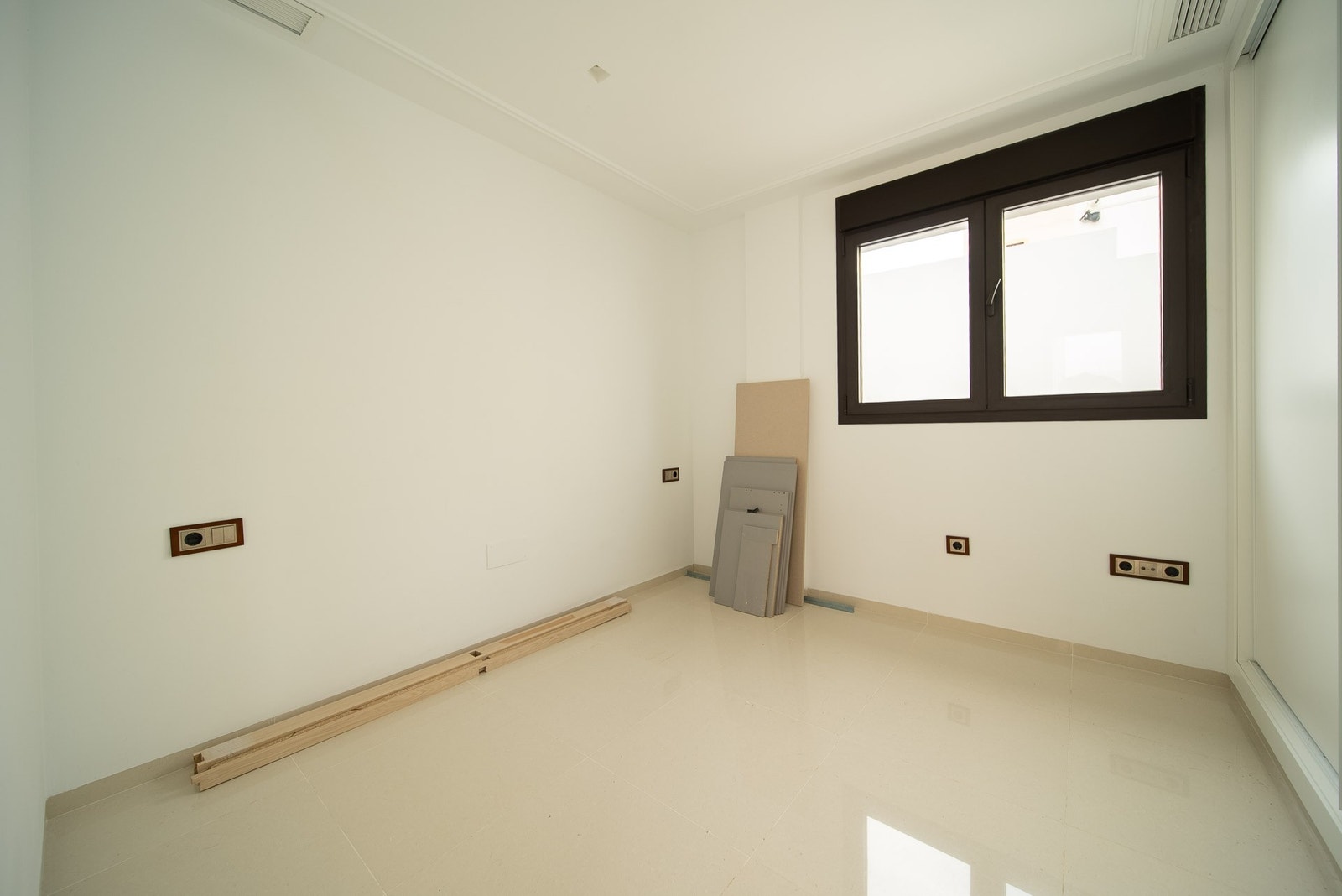 Image 12 Galleribilde