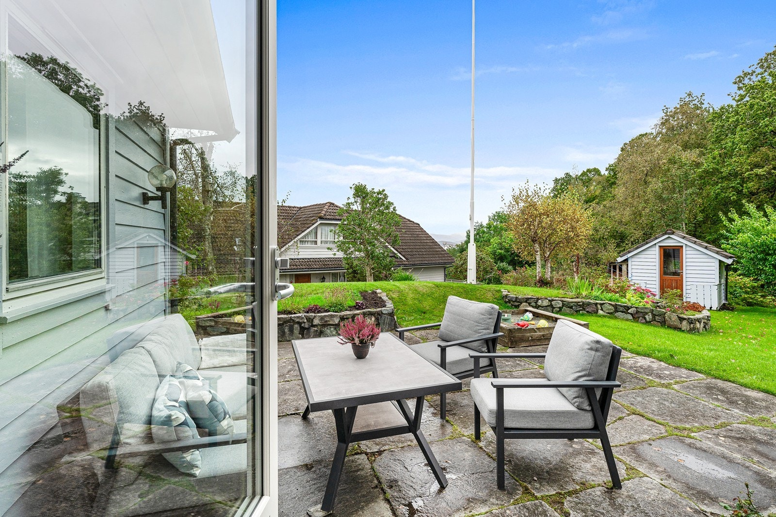 Her kan man møblere med flere sittegrupper og spiseplass. Galleribilde