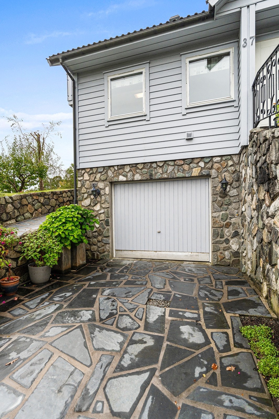 Garasje. Galleribilde