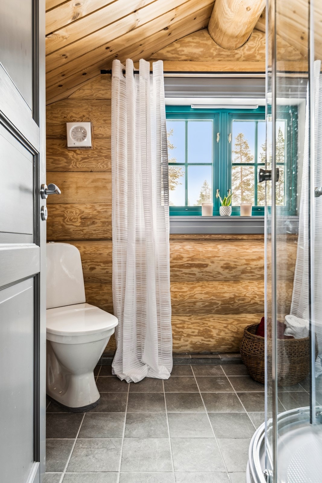 Bad 2.etg. Galleribilde