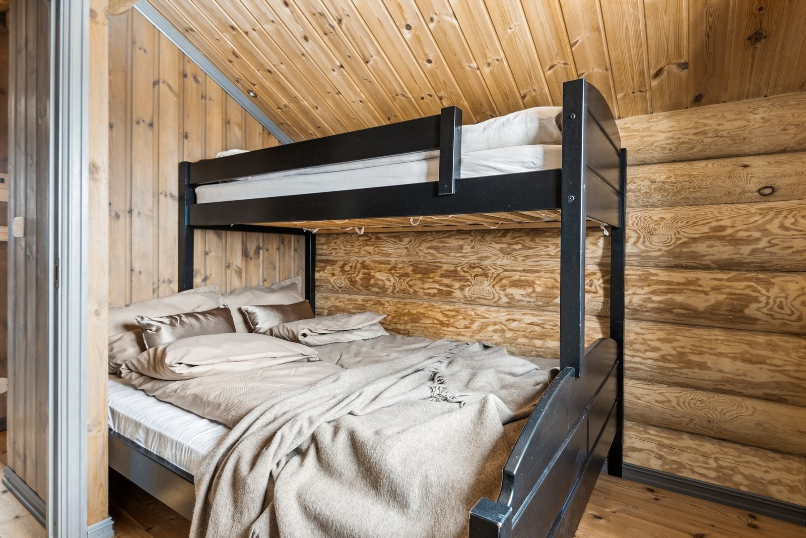 Soverom 2.etg. Galleribilde