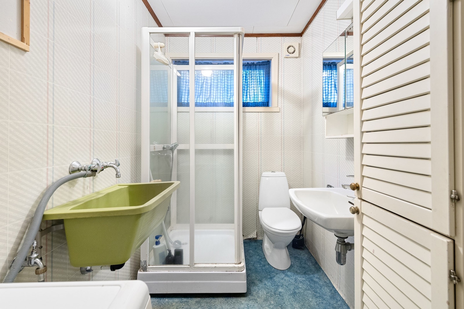 Bad i sokkelleilighet, fra byggeår Galleribilde