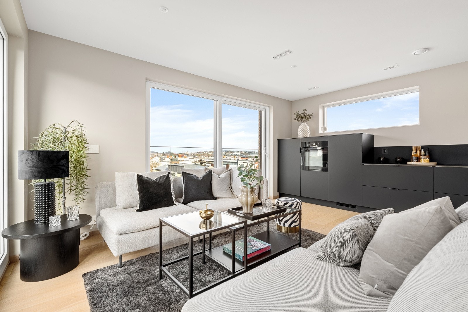 Leiligheten er pent oppgradert Galleribilde