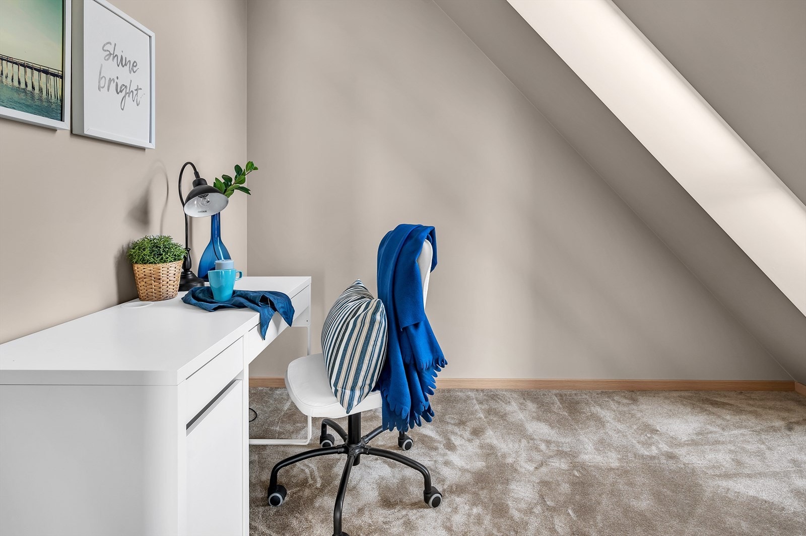 Plass til kontor eller walk-in på hovedsoverom Galleribilde