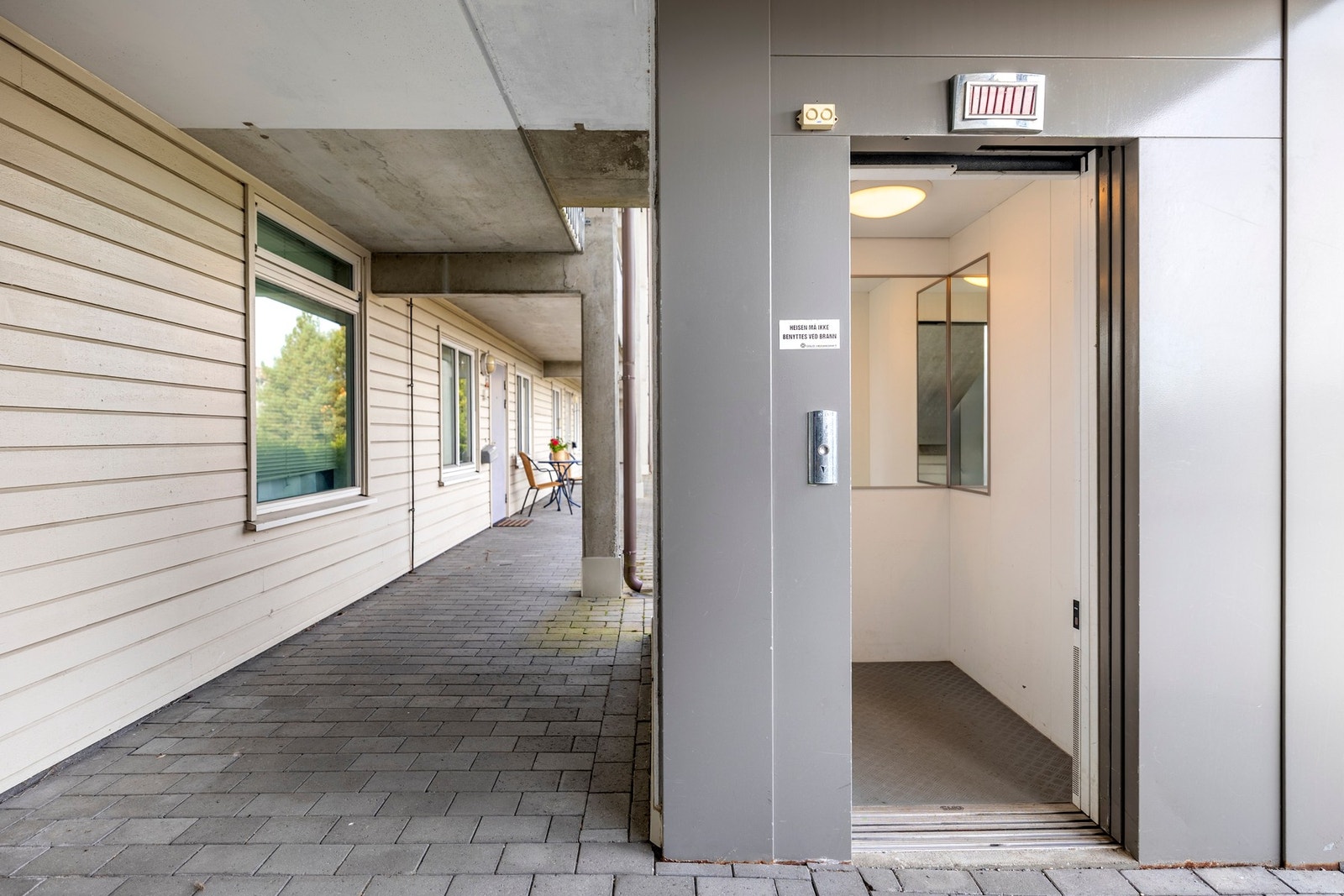 Det er heis i bygget. Galleribilde