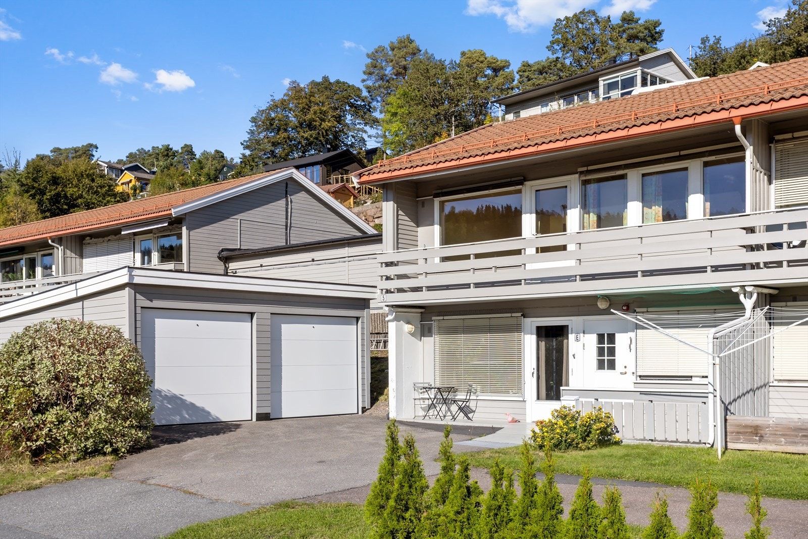 Leiligheten ligger fint til i Melsomvik/Stokke. Det er også kort avstand til både Sandefjord sentrum og Tønsberg sentrum. Galleribilde