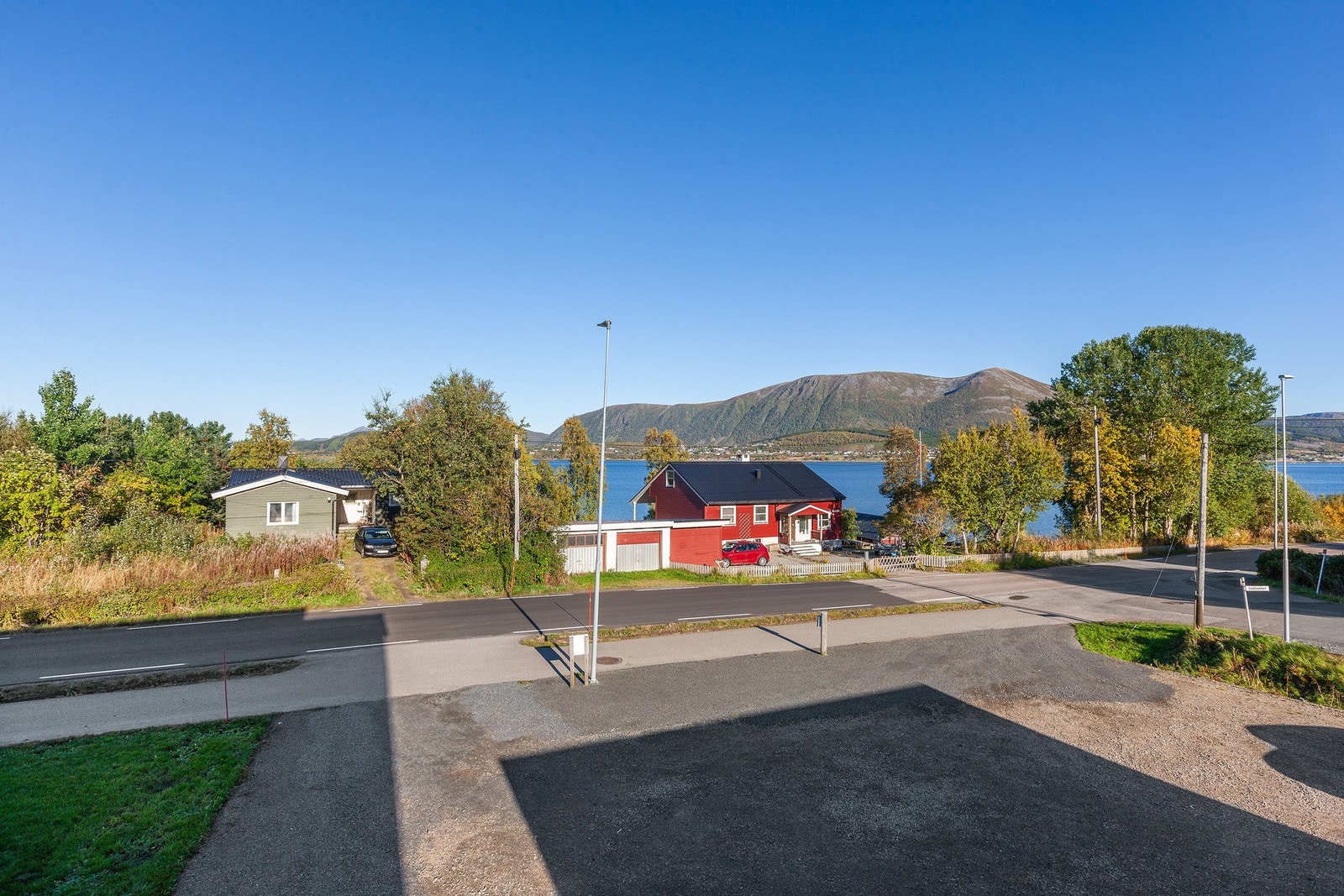 Åpent og fritt foran boligen. Galleribilde