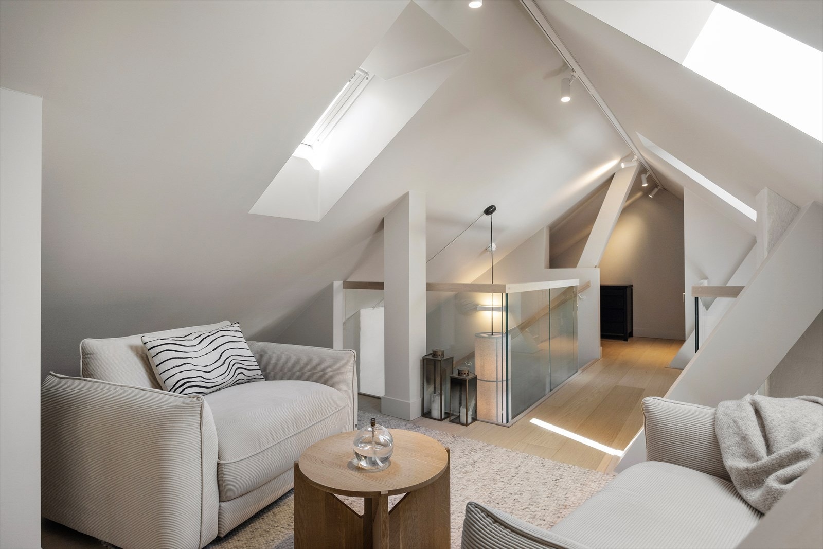 Lekker hems med smarte løsninger og et elegant uttrykk. Galleribilde