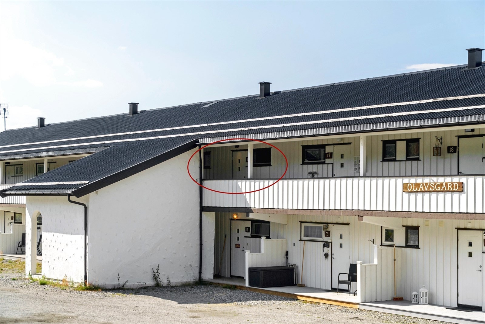 Leiligheten ligger i byggets 2. etasje. Galleribilde