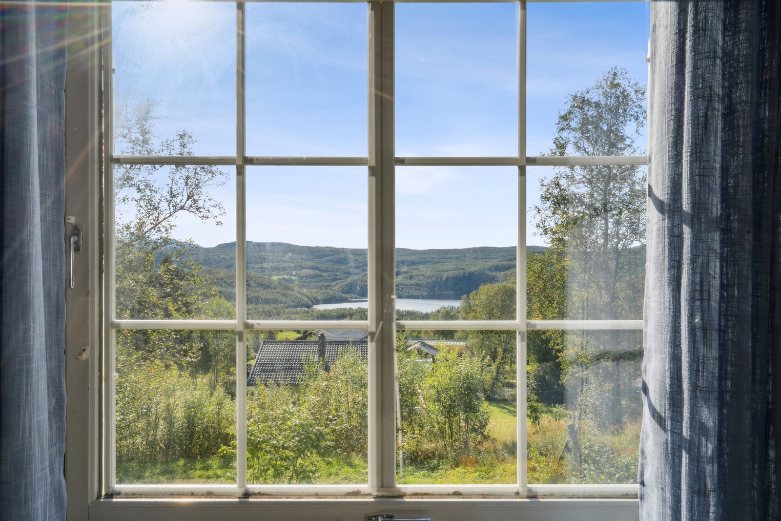 Omkranset av vakker natur! Galleribilde