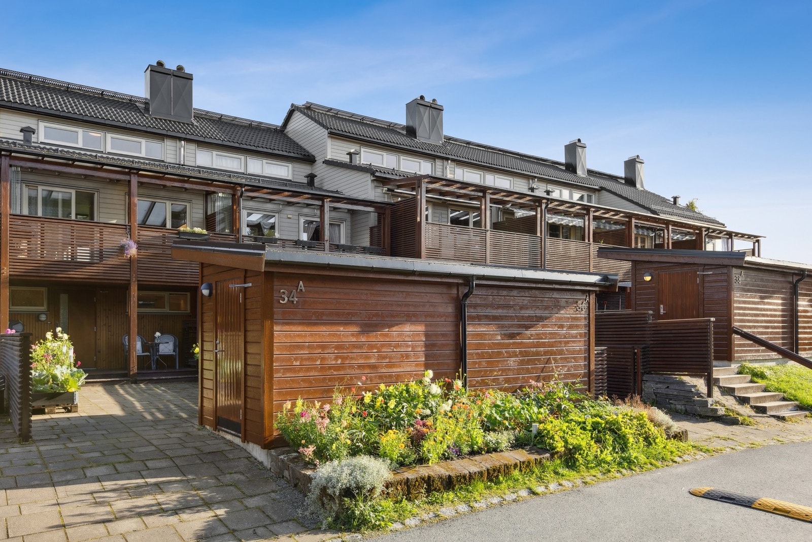 Man har i tillegg en praktisk utvendig sportsbod. Galleribilde