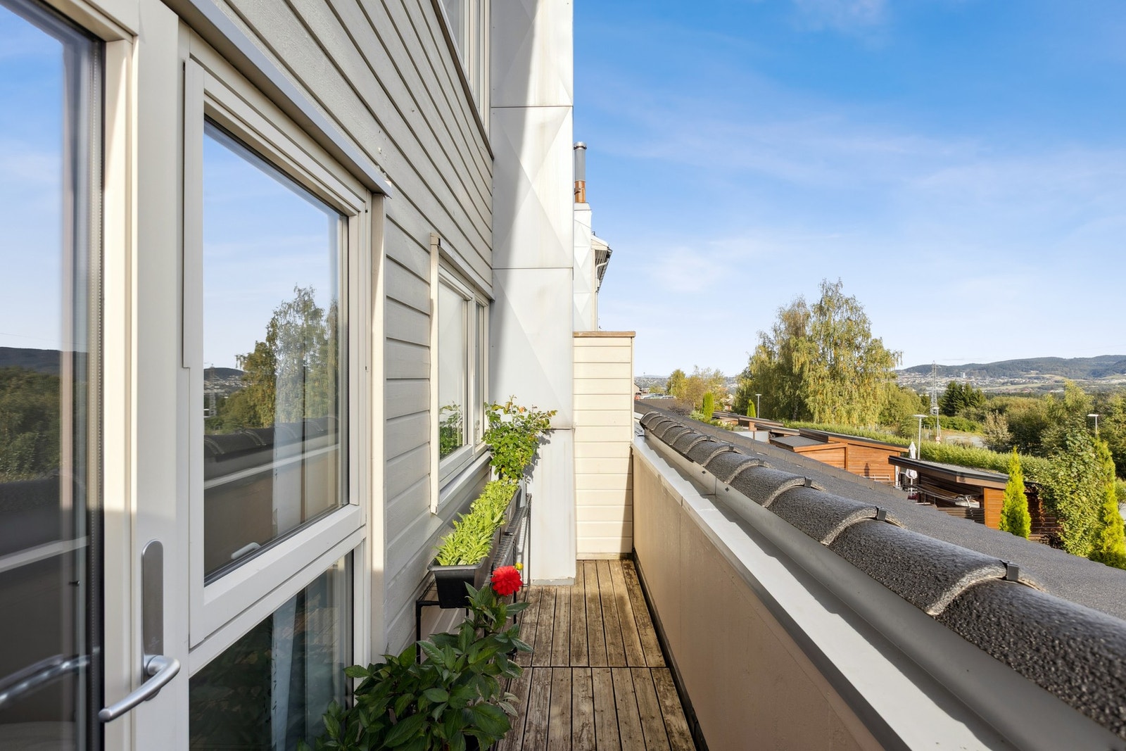 Fra hovedsoverommet har man utgang til en balkong på ca. 6 kvm. Galleribilde