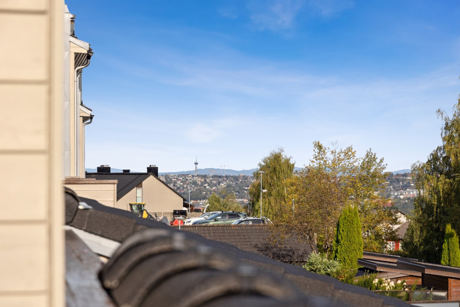 Fra boligen er det kort vei til både kollektivtransport, skole, barnehage og dagligvare. Galleribilde