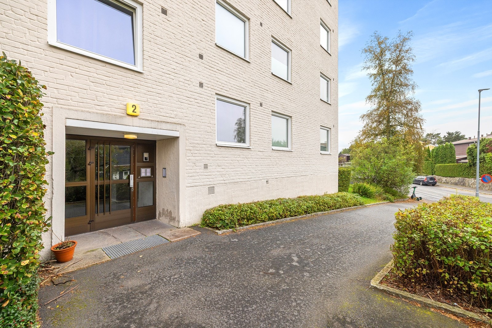 Felles inngangsparti. Galleribilde