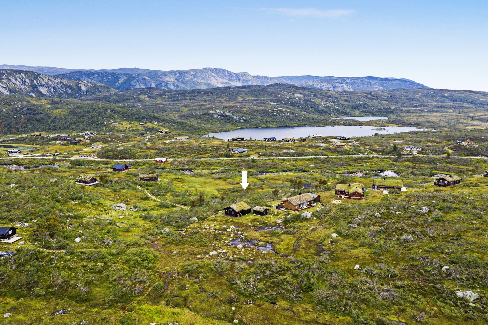 Ta kontakt med megler (tlf 911 4 9 879) for avtale om visning. Galleribilde