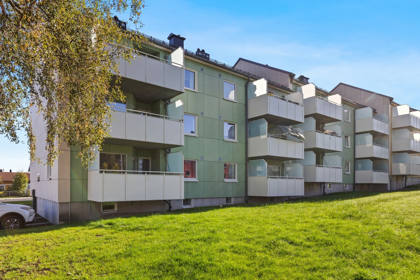 Sverresborg borettslag er meget veldrevet og har egen vaktmester med kontor i borettslaget. Galleribilde
