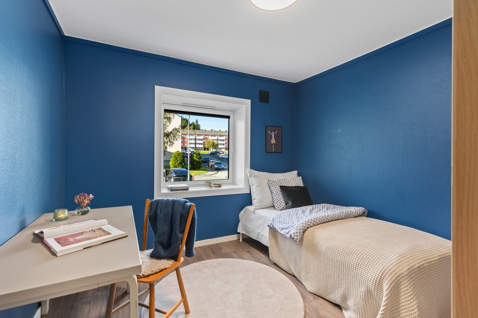 Leilighetens andre soverom er 9,5 kvm og passer også utmerket som gjesterom eller kontor. Galleribilde