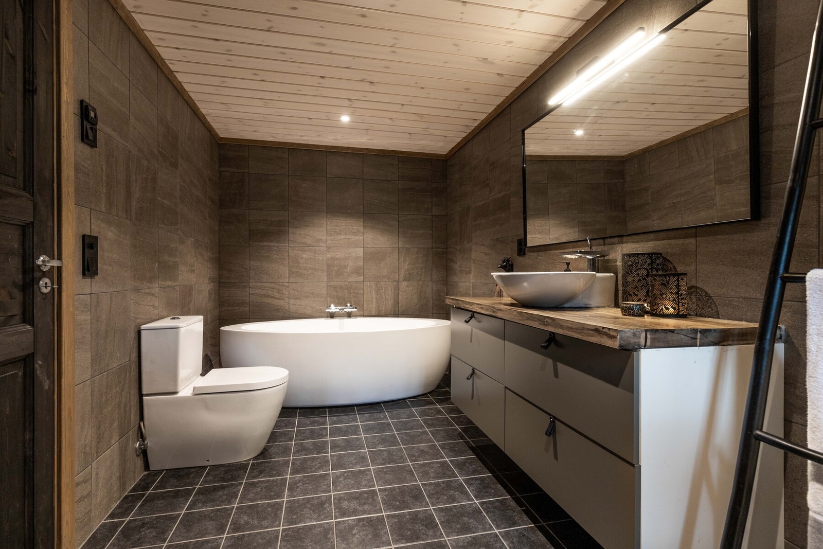 Her kan man nyte et deilig bad etter en lang skitur i fjellheimen. Galleribilde