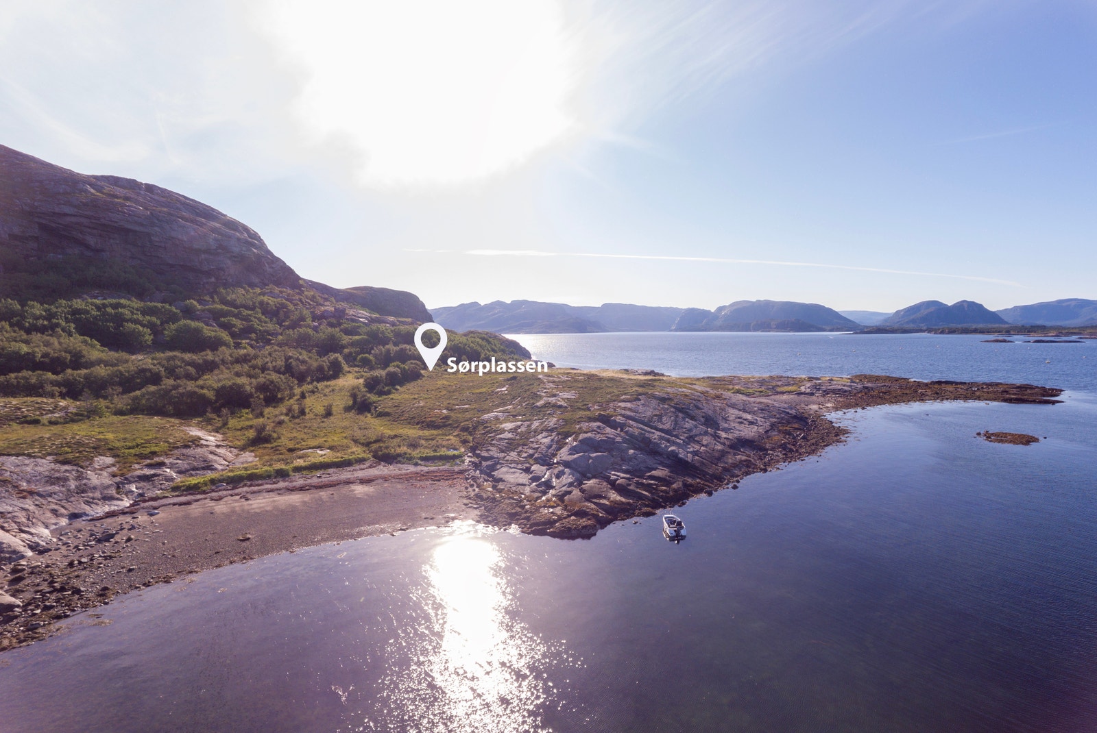 En av flere strender ved Sørplassen på Havsteins vestre del Galleribilde