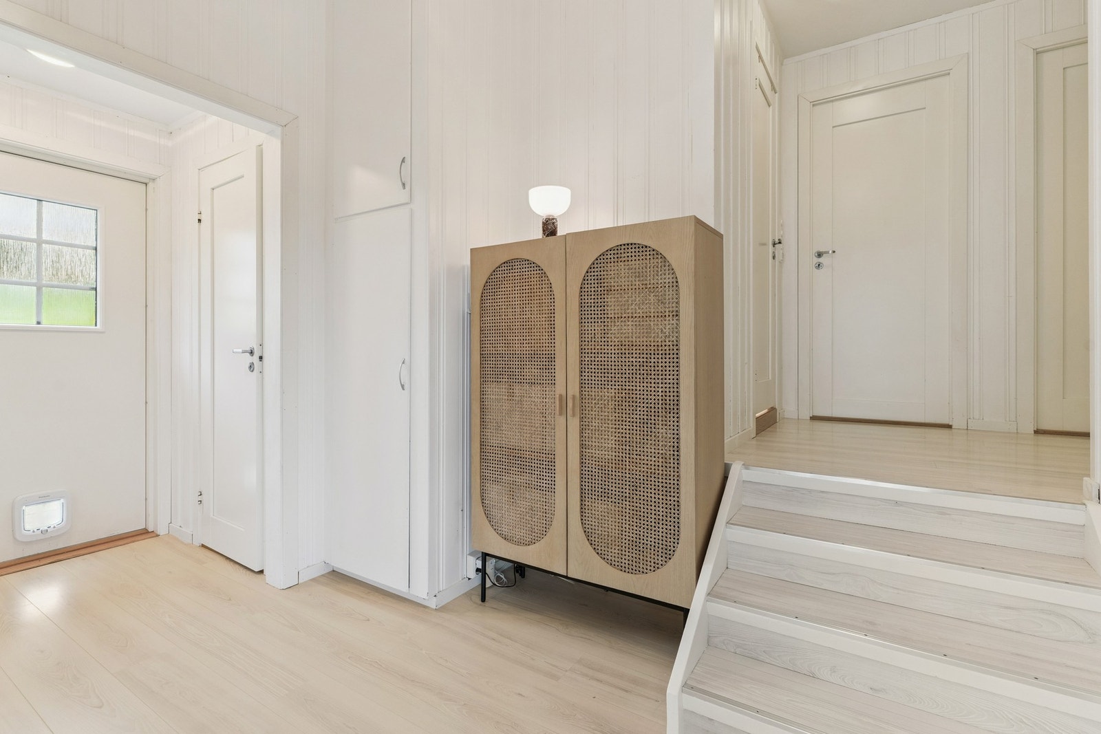 Gang i h.etg | Med halv-plan byr boligen på en spennende planløsning Galleribilde