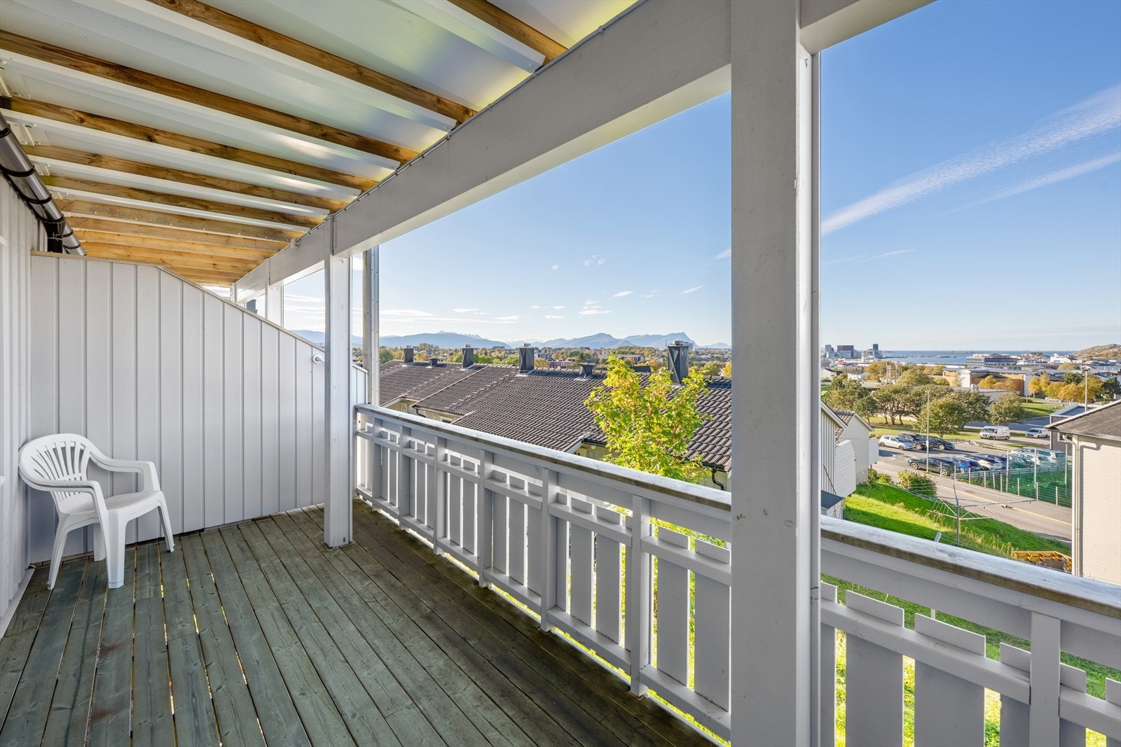 Her er det rikelig med plass for utemøblement. Galleribilde