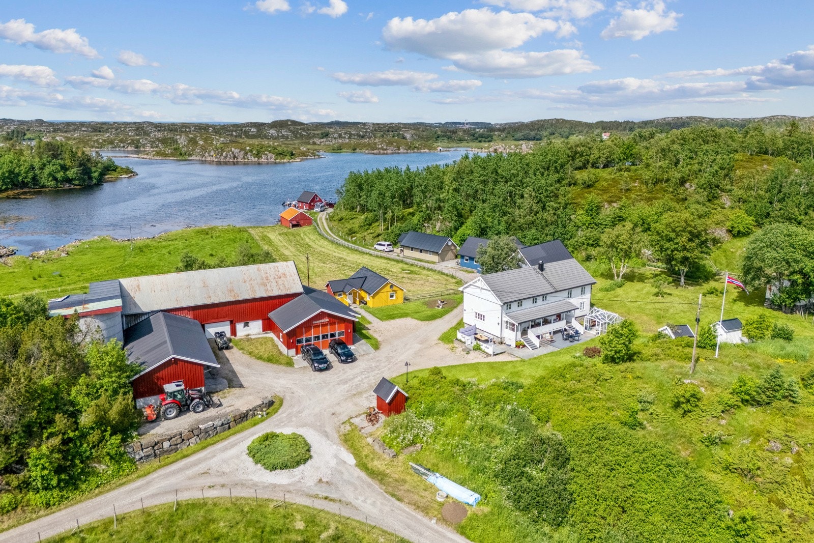 Gårdstun Galleribilde