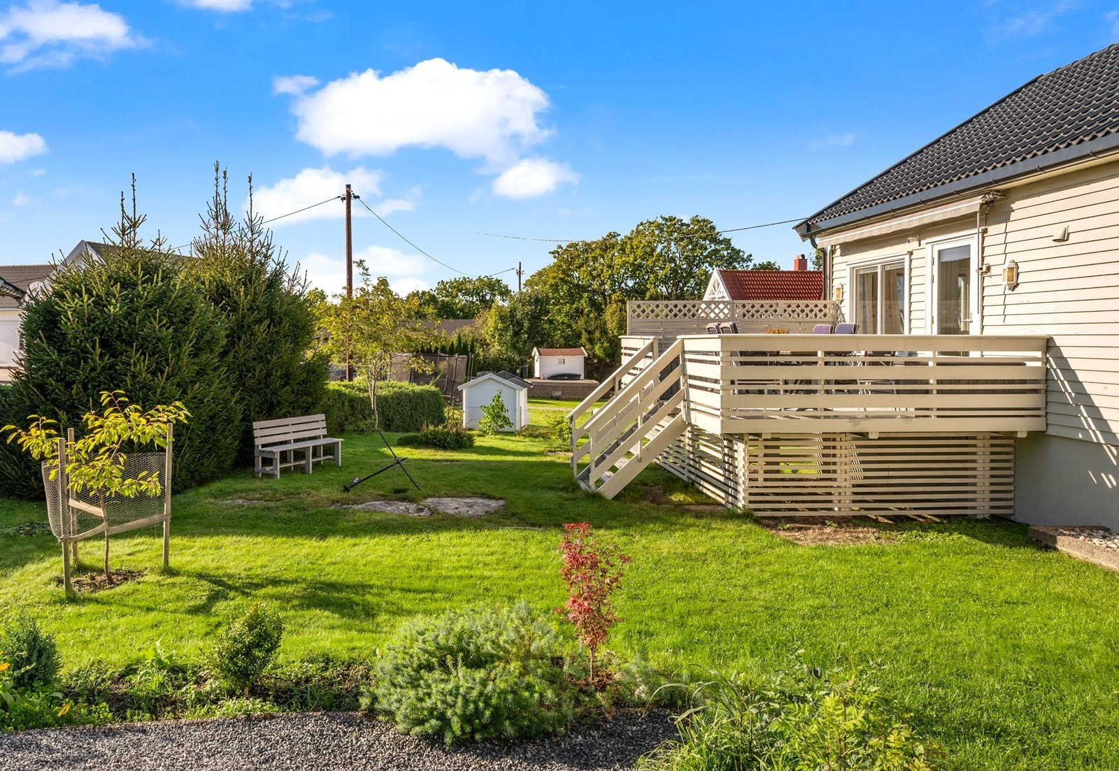 Festet tomt på 1,4 mål - Elektrisk markise over verandaen (Ny motor i 2023) Galleribilde