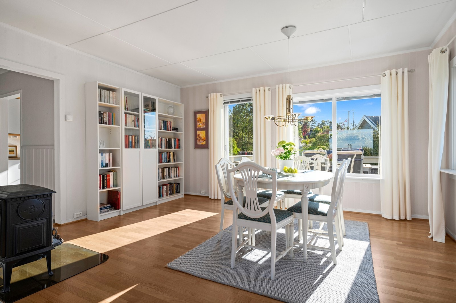 Fire nye vinduer i 2022 - Kjøkken, stue, soverom og kjeller Galleribilde