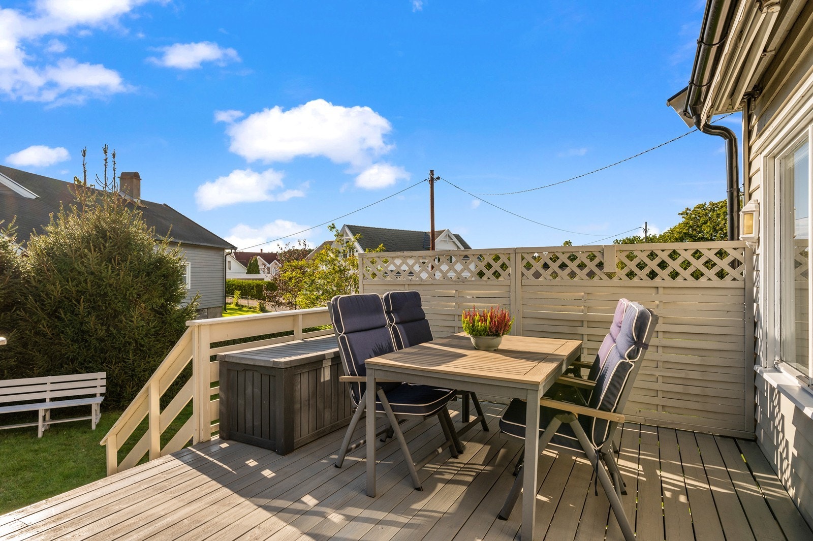 Flott og luftig uteplass Galleribilde