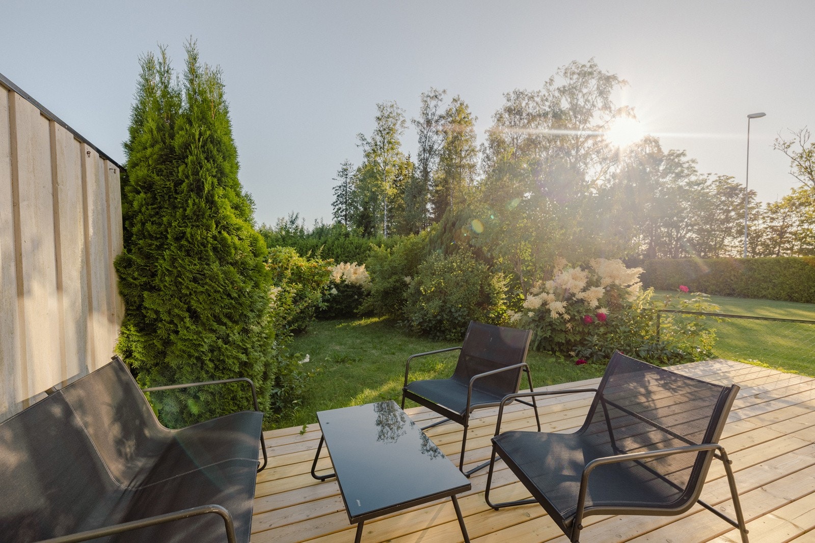 Her kan du nyte av gode solforhold og hyggelige omgivelser. Galleribilde