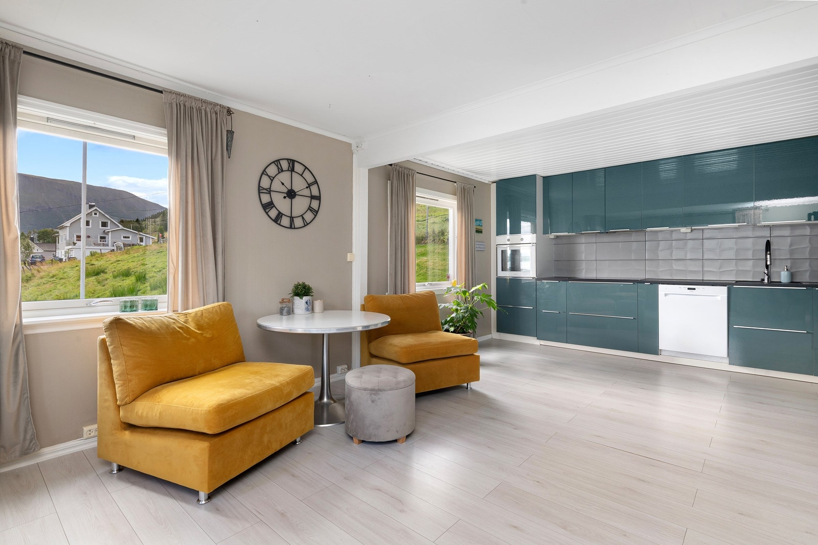 Romslig kjøkken Galleribilde