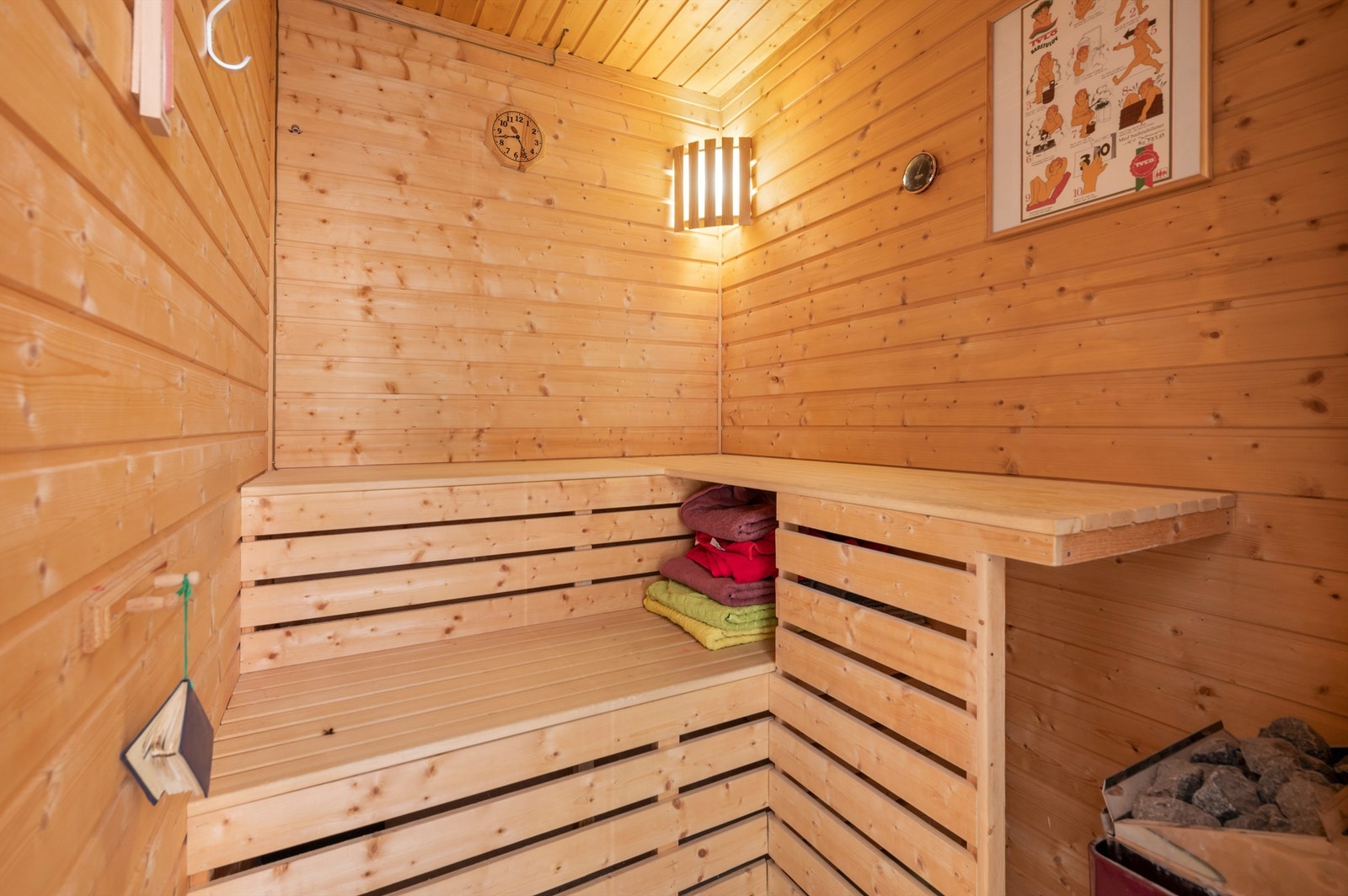 Rommet er også utstyrt med badstue - en herlig luksus i hverdagen! Galleribilde