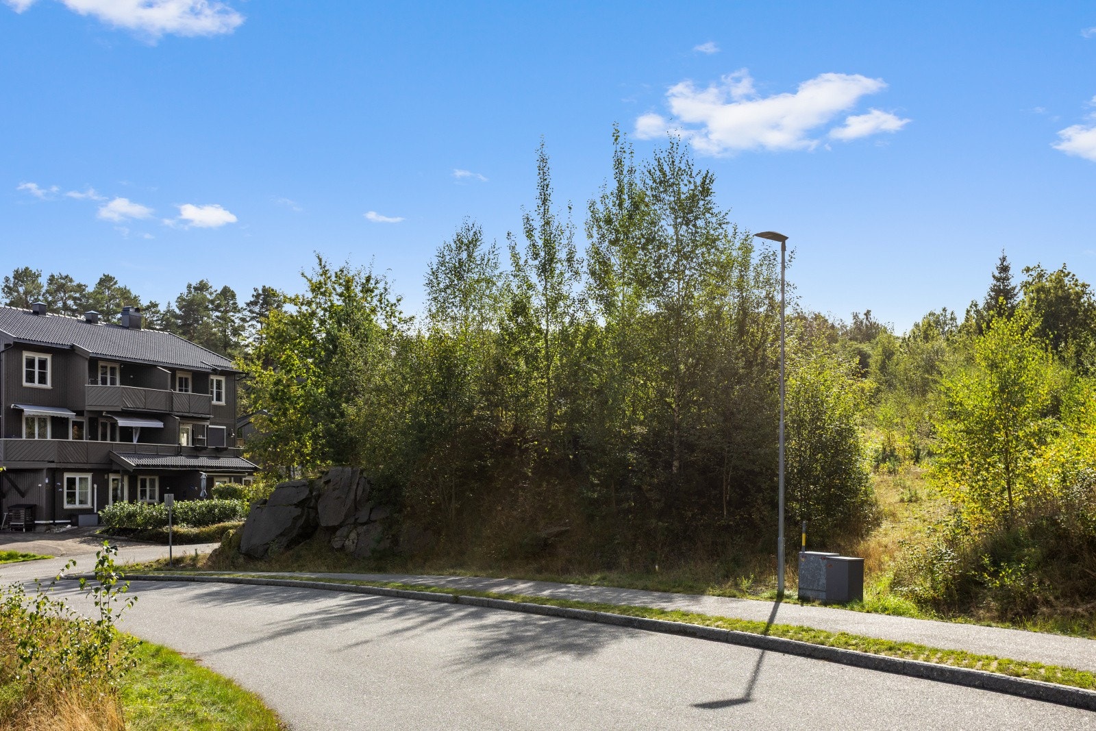 Tomten er totalt på 2 132 m². Galleribilde