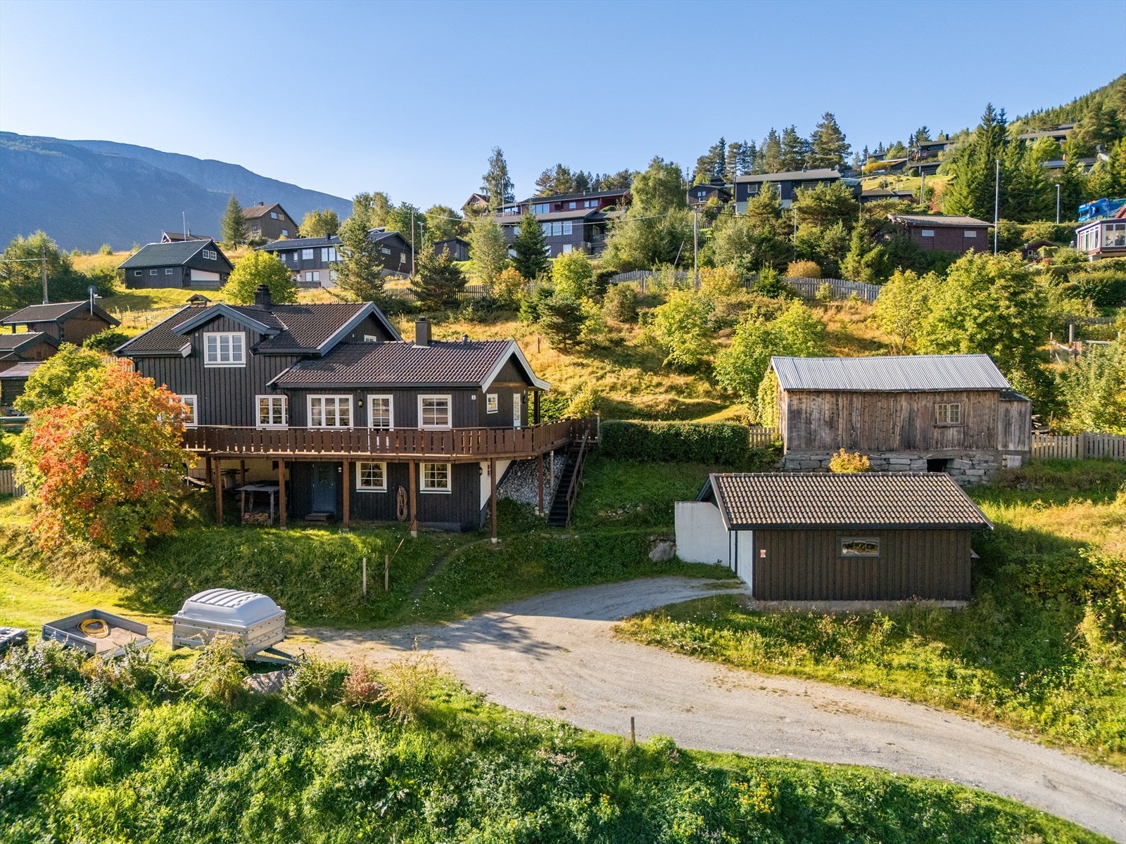 En stor og romslig boligeiendom med plass til hele familien! Galleribilde