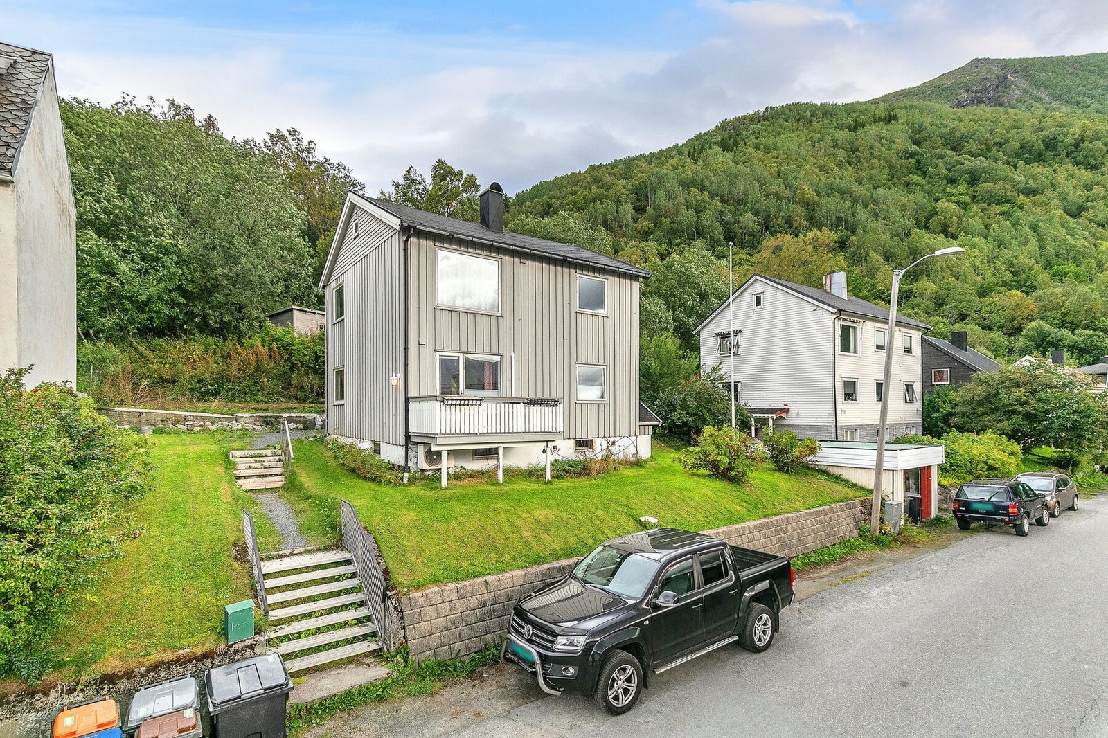 Enebolig i rolig og barnevennlig område. Velkommen på visning! Galleribilde