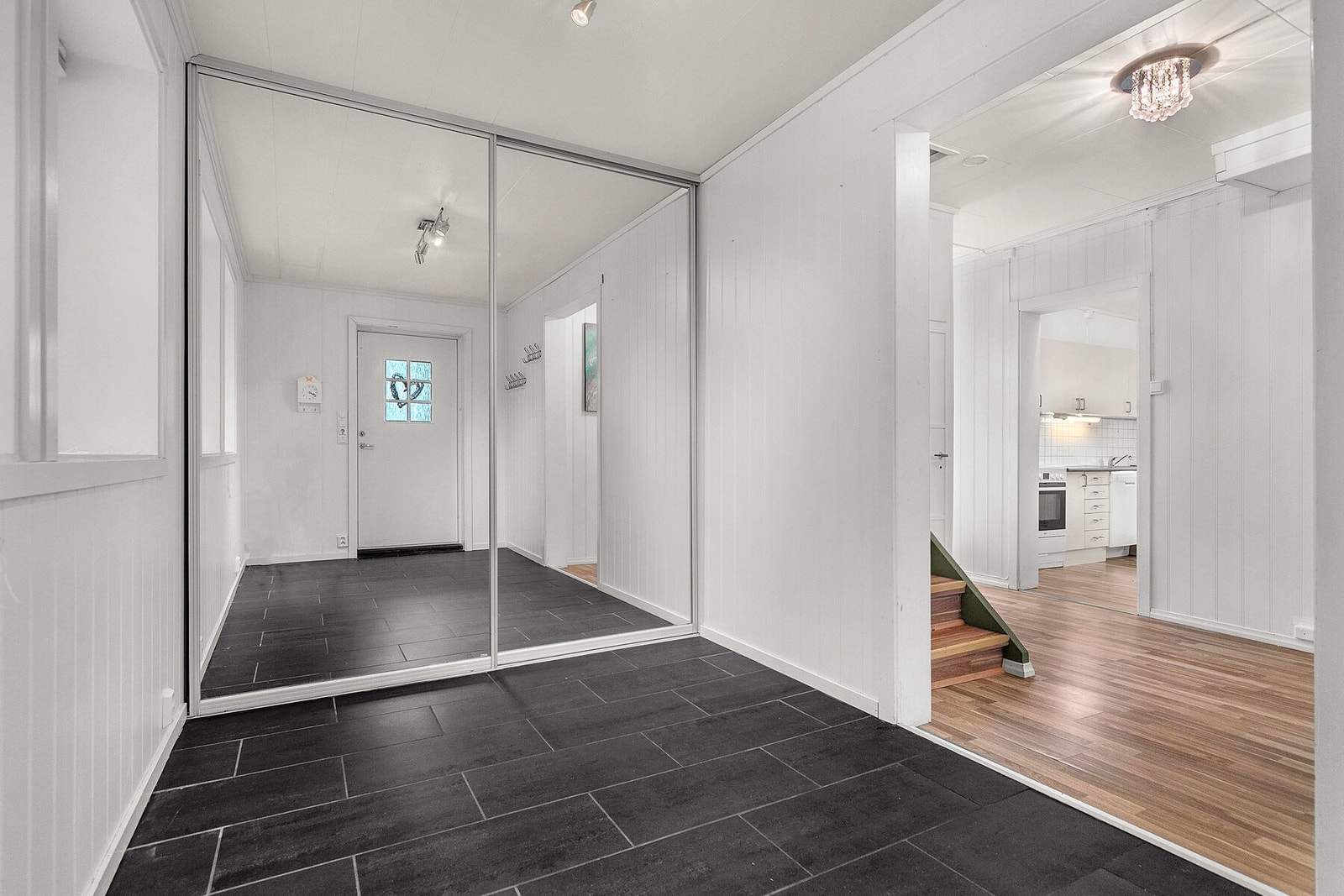 1etg - Entré/Garderobe Galleribilde