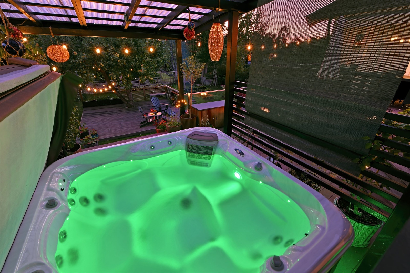 Uteområde - her kan man sitte i timesvis Galleribilde