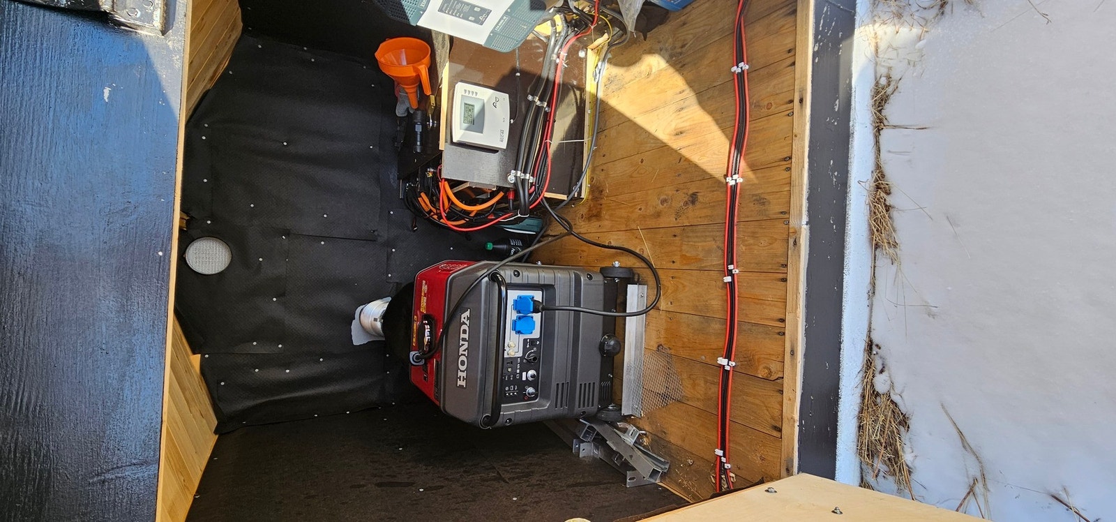 Strømaggregat i eget bygg Galleribilde